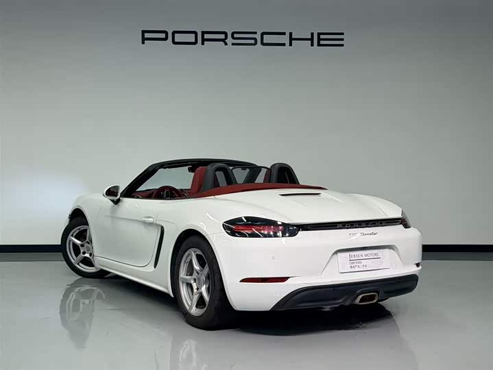 Photo 8 - Porsche 718