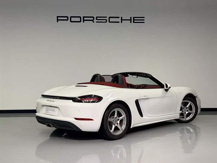 Photo 9 - Porsche 718