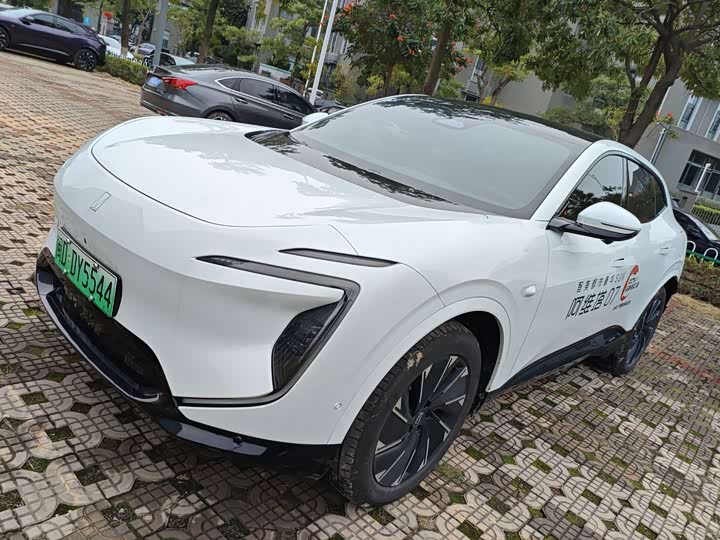 Фото 1 - Avatr 07