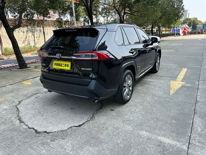 Photo 6 - Toyota Wildlander