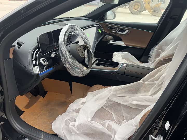 Фото 5 - Mercedes-Benz E-Class