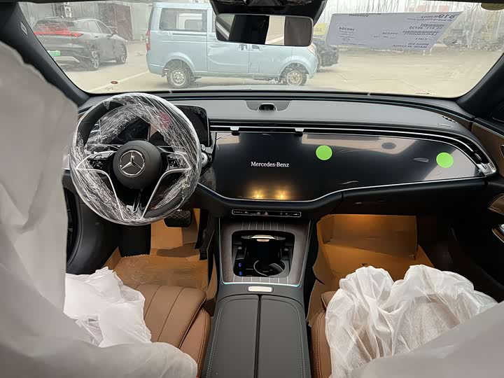 Фото 6 - Mercedes-Benz E-Class