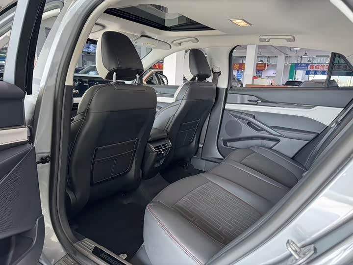 Фото 8 - Ford Mondeo