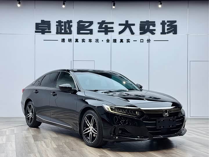 Фото 3 - Honda Accord