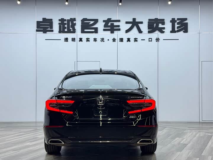 Фото 6 - Honda Accord