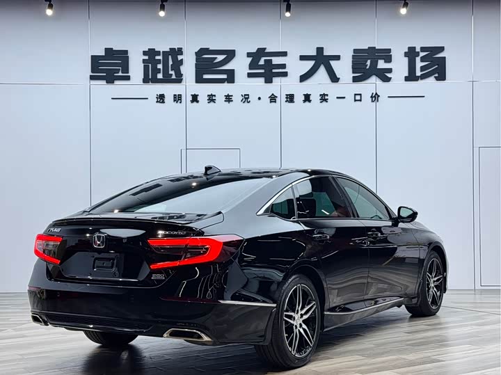 Фото 7 - Honda Accord