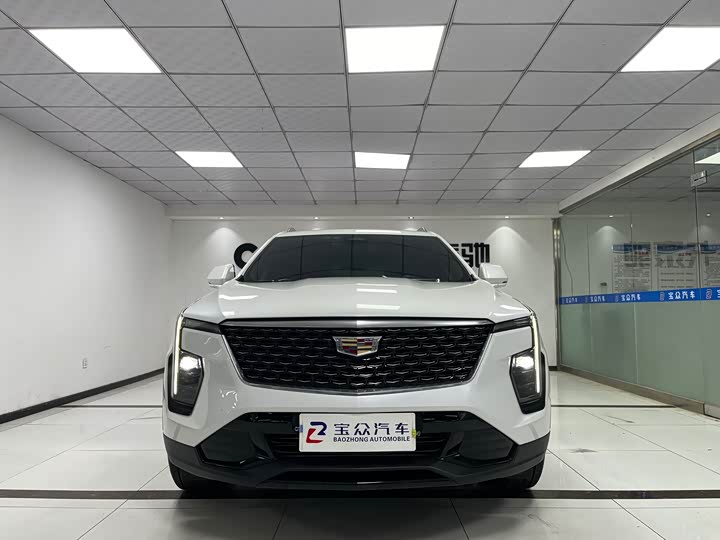 Фото 2 - Cadillac XT4