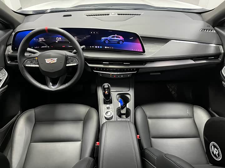 Фото 4 - Cadillac XT4