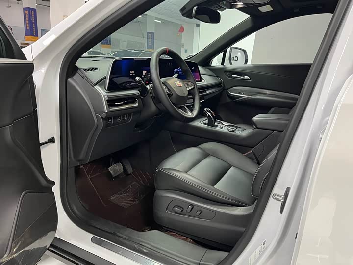 Фото 5 - Cadillac XT4