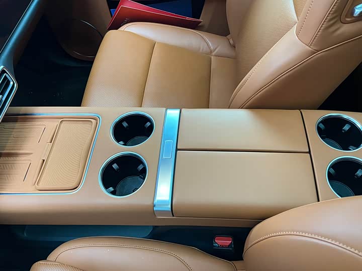 Фото 7 - LiXiang L8