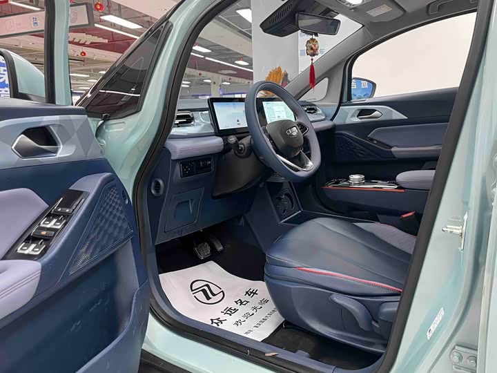 Фото 4 - Geely Geometry E Firefly