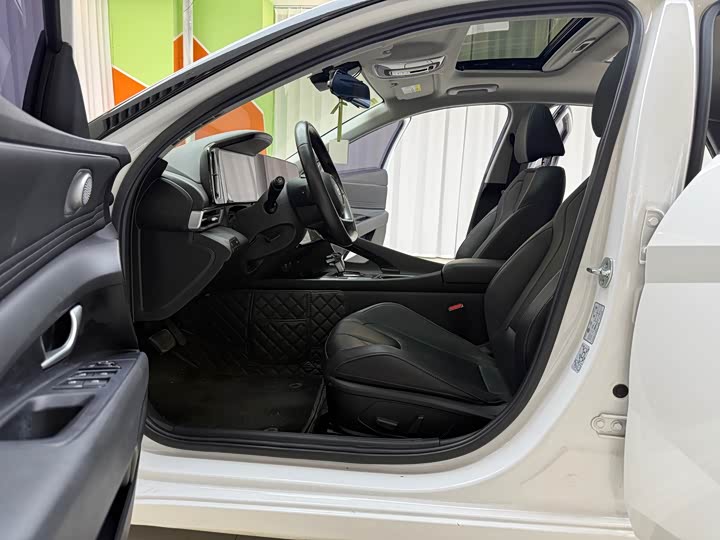 Фото 4 - Hyundai Elantra N line