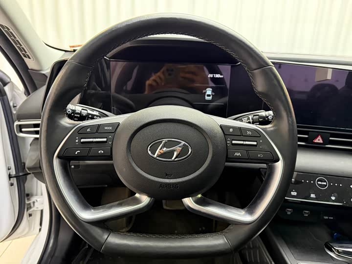 Фото 8 - Hyundai Elantra N line