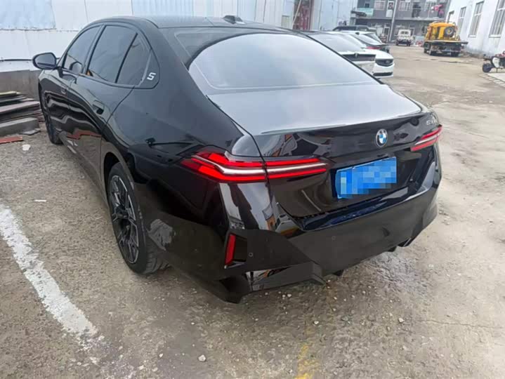 Фото 2 - BMW 5 Series