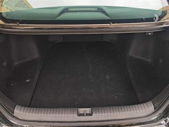 Фото 4 - Honda Accord