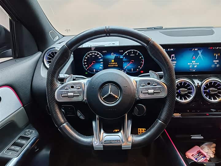 Фото 9 - Mercedes-Benz GLA-Class AMG