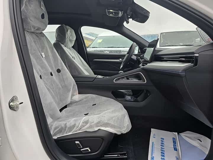 Фото 7 - Geely Preface