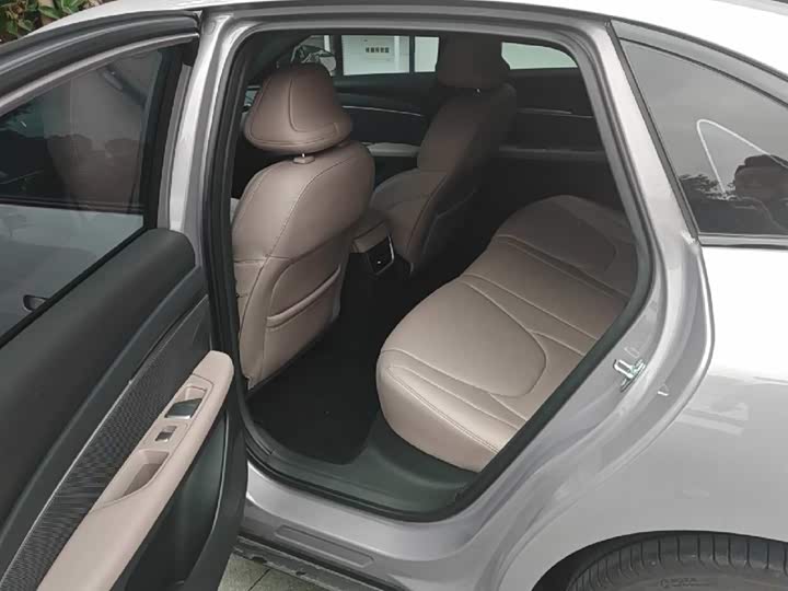 Фото 8 - XPeng Mona M03