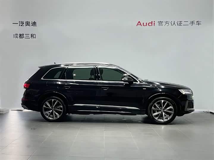 Фото 3 - Audi Q7