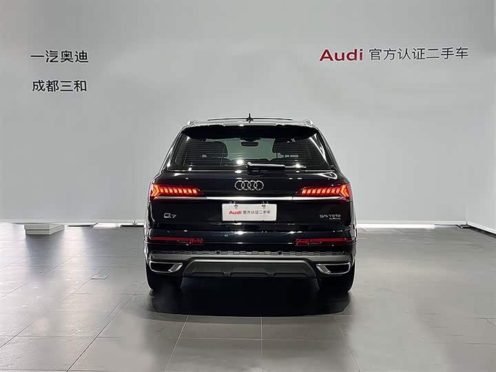 Фото 5 - Audi Q7