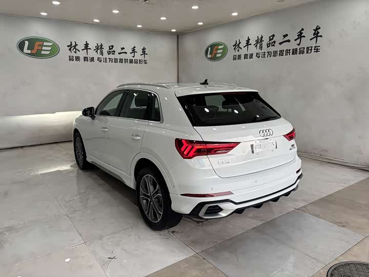 Фото 7 - Audi Q3