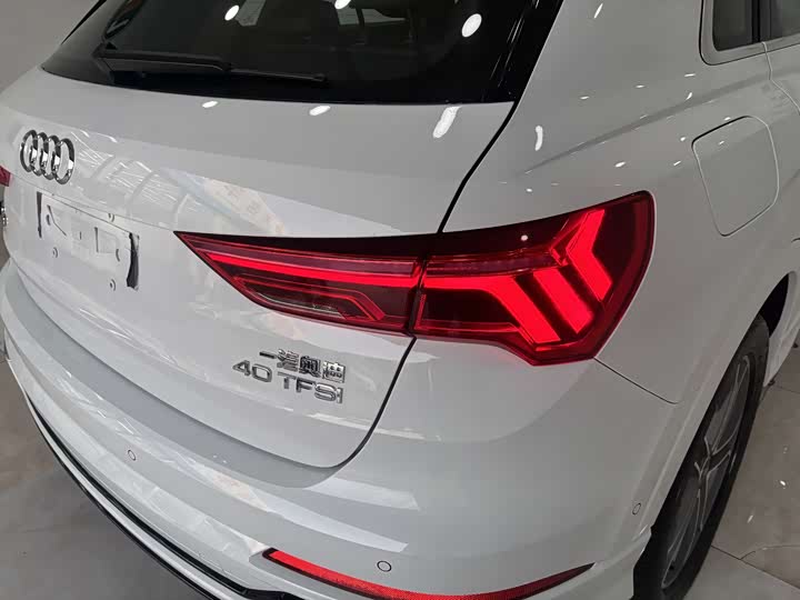 Фото 9 - Audi Q3