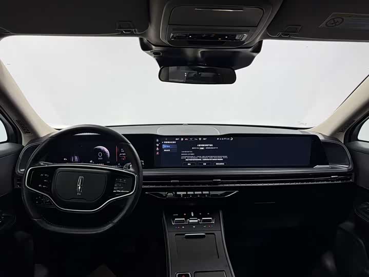 Фото 4 - Lincoln Corsair