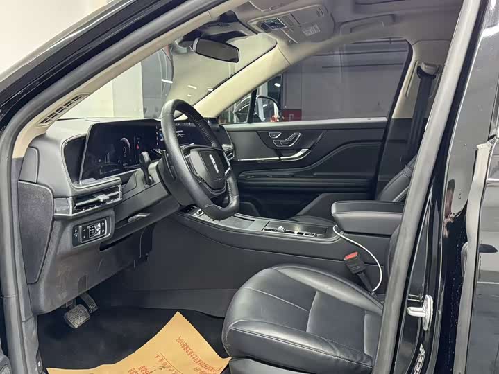 Фото 6 - Lincoln Corsair