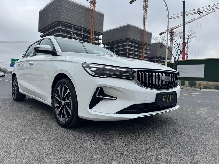 Фото 3 - Geely Emgrand