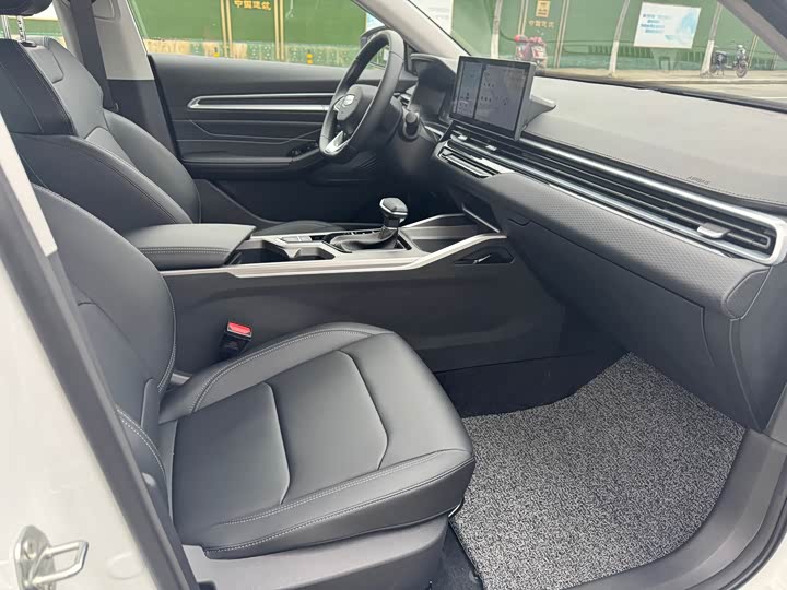 Фото 7 - Geely Emgrand