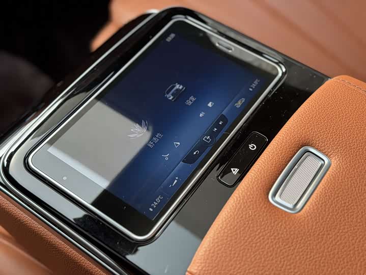 Фото 5 - Mercedes-Benz S-Class