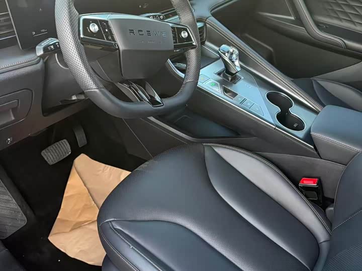 Фото 4 - Roewe RX5