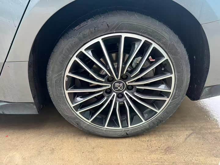 Фото 7 - BYD Han