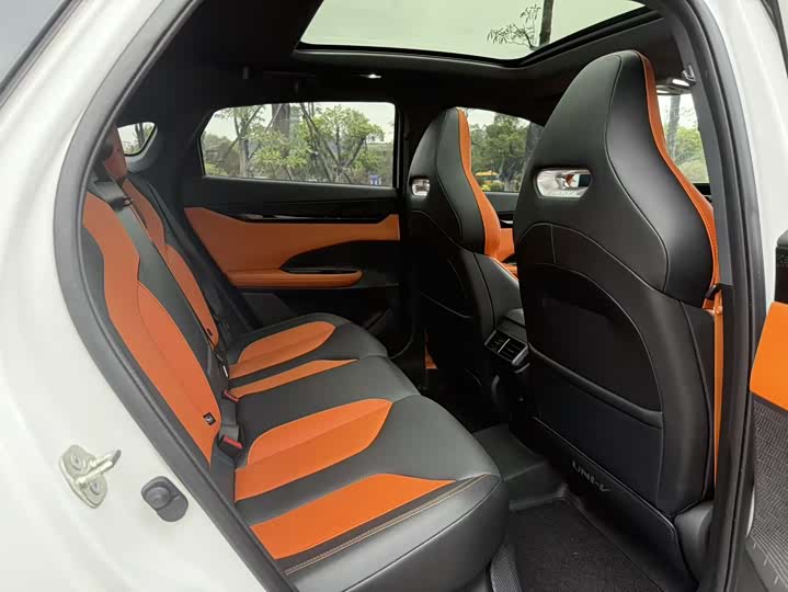 Фото 7 - Changan UNI-V