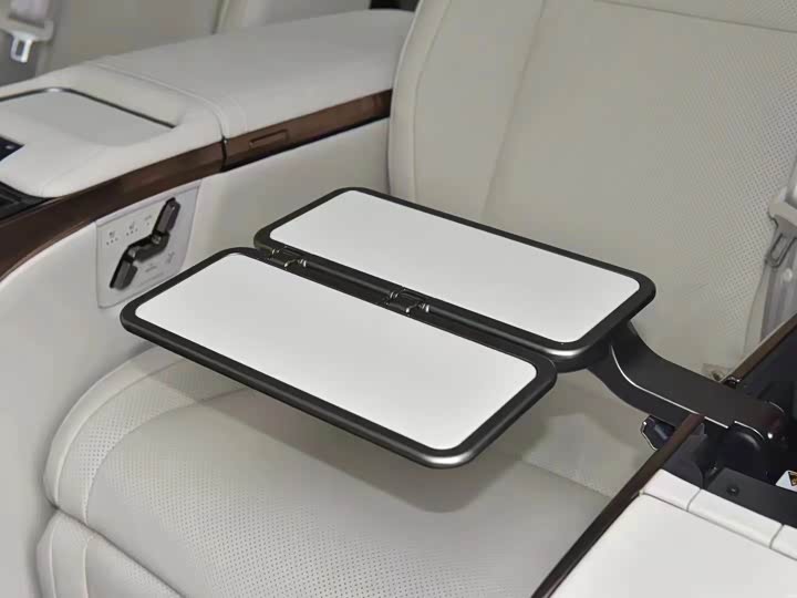 Фото 6 - Lexus LM