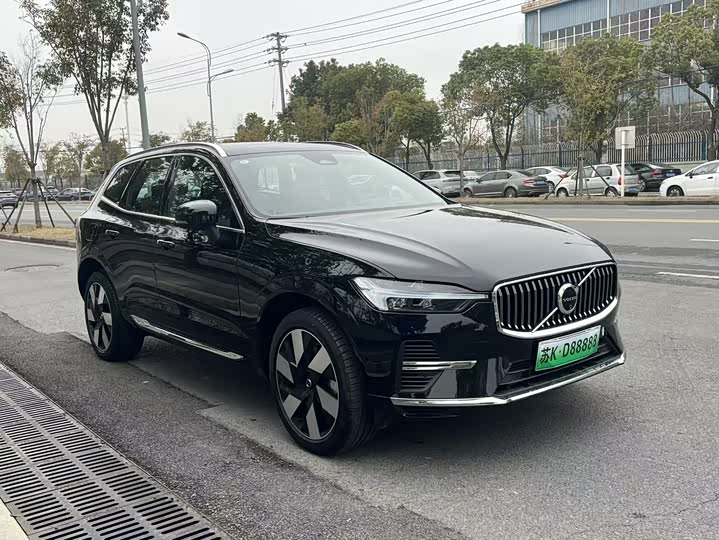 Фото 3 - Volvo XC60 Hybrid