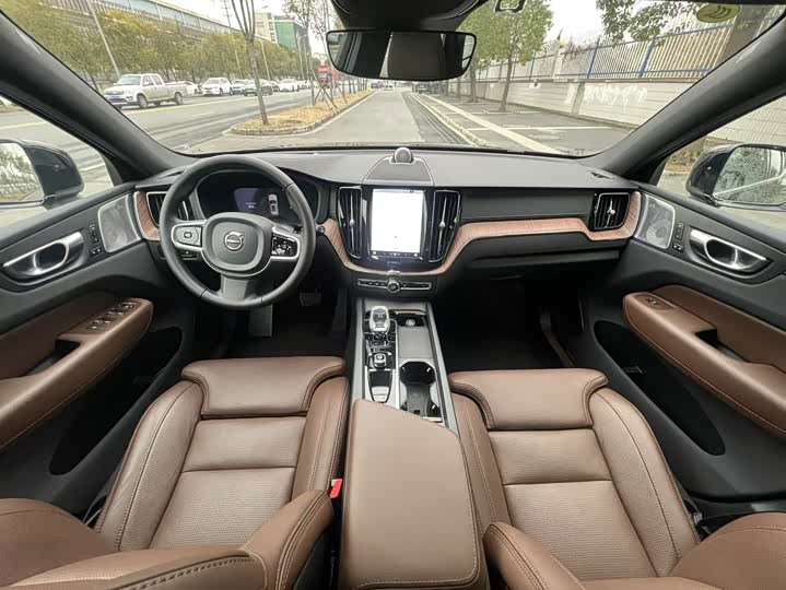 Фото 6 - Volvo XC60 Hybrid