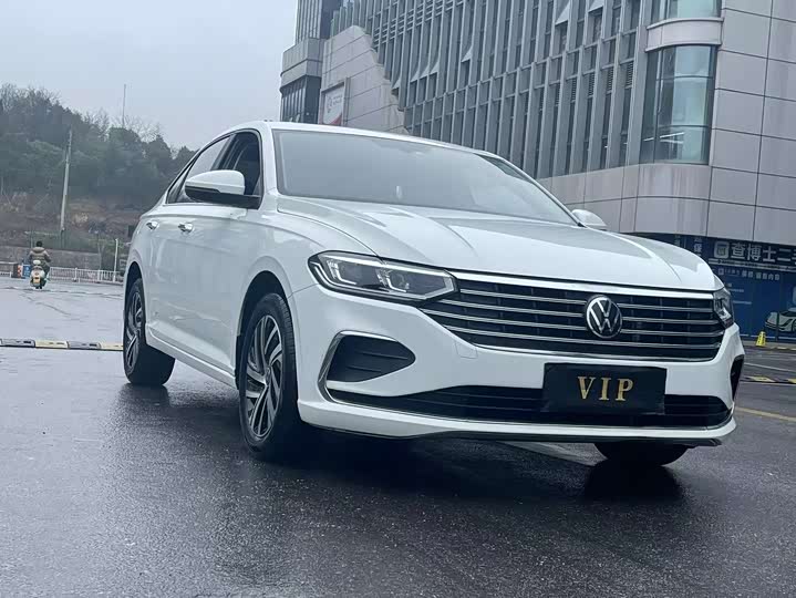 Фото 2 - Volkswagen Lavida