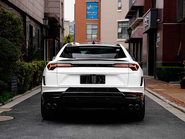 Фото 4 - Lamborghini Urus