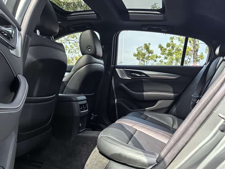 Photo 8 - Cadillac CT5