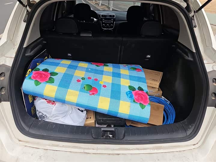 Фото 4 - Nissan Tiida