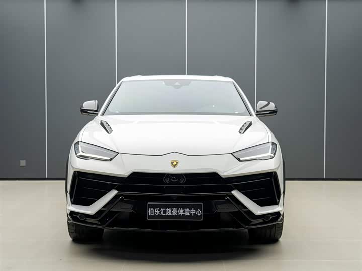 Фото 3 - Lamborghini Urus