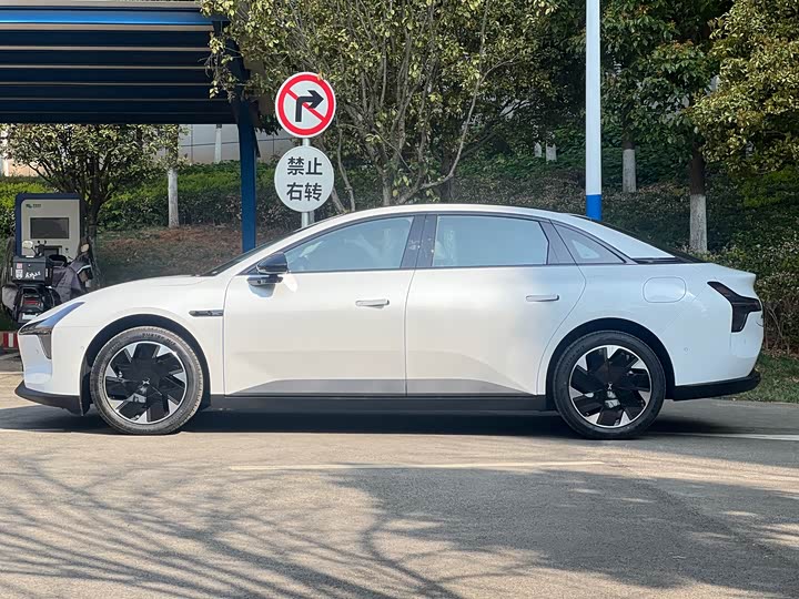 Фото 4 - XPeng Mona M03