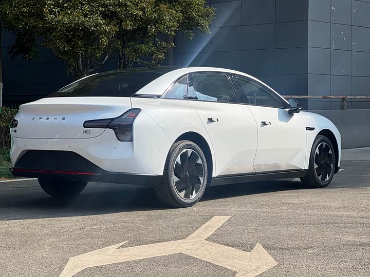 Фото 7 - XPeng Mona M03