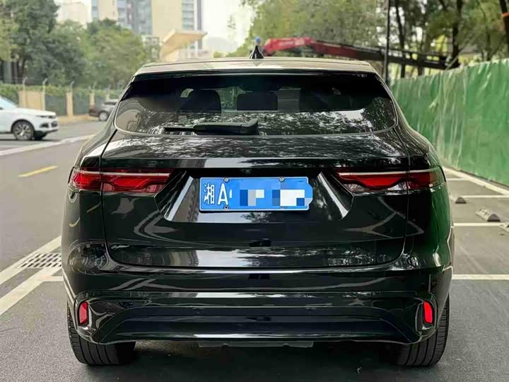 Фото 5 - Jaguar F-Pace