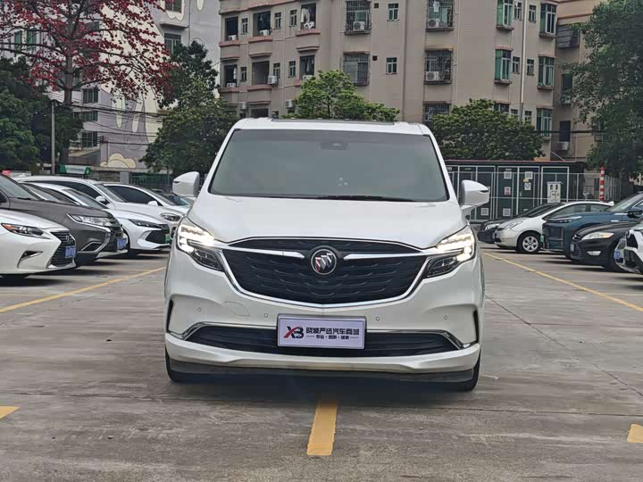 Фото 3 - Buick GL8 ES