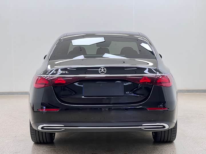 Фото 6 - Mercedes-Benz E-Class