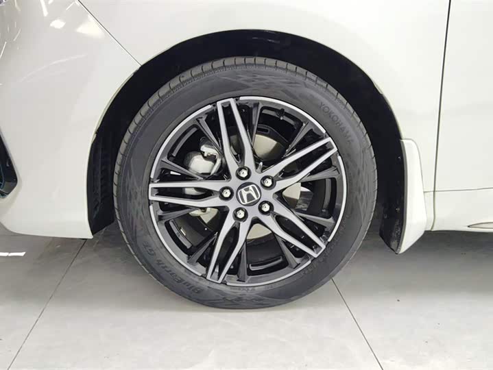 Фото 6 - Honda Odyssey