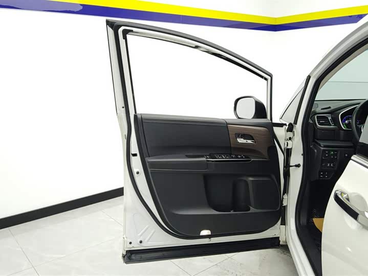 Фото 7 - Honda Odyssey