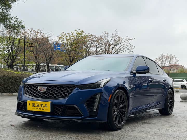 Фото 1 - Cadillac CT5